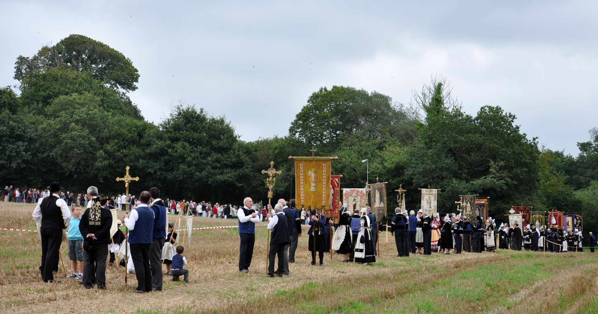 Nombreux Pardons et fêtes traditionnelles...